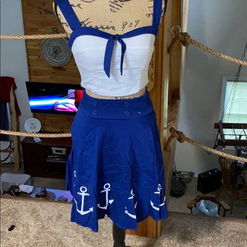 Hot topic skirt set